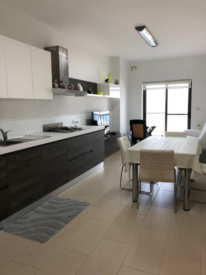Modern Apartment With Sea View Mellieħa Екстериор снимка